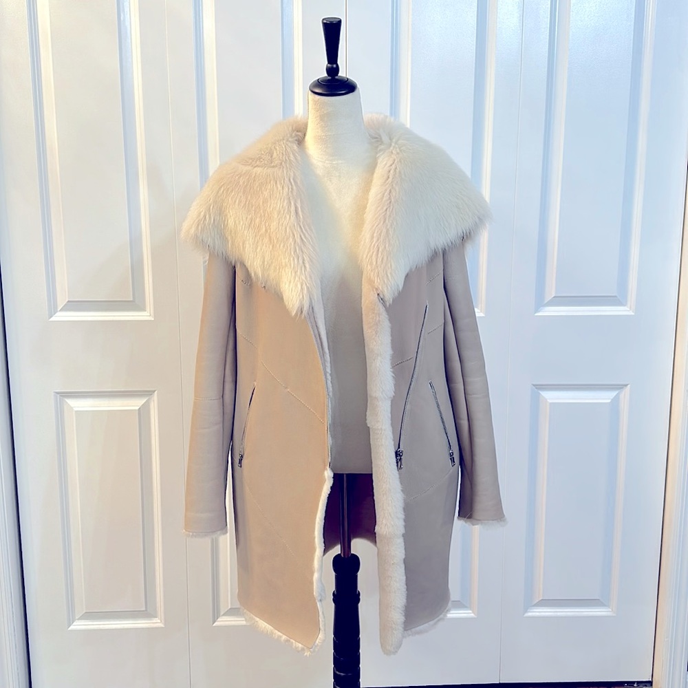 HiSo genuine fur coat, size Small( European 40)